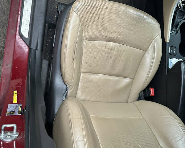 Красный Хендай Соната, объемом двигателя 2.4 л и пробегом 255 тыс. км за 9000 $, фото 12 на Automoto.ua