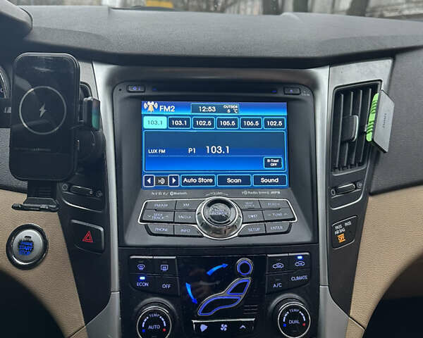 Красный Хендай Соната, объемом двигателя 2.4 л и пробегом 255 тыс. км за 9000 $, фото 9 на Automoto.ua