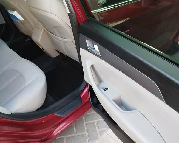 Красный Хендай Соната, объемом двигателя 2.36 л и пробегом 199 тыс. км за 11000 $, фото 14 на Automoto.ua