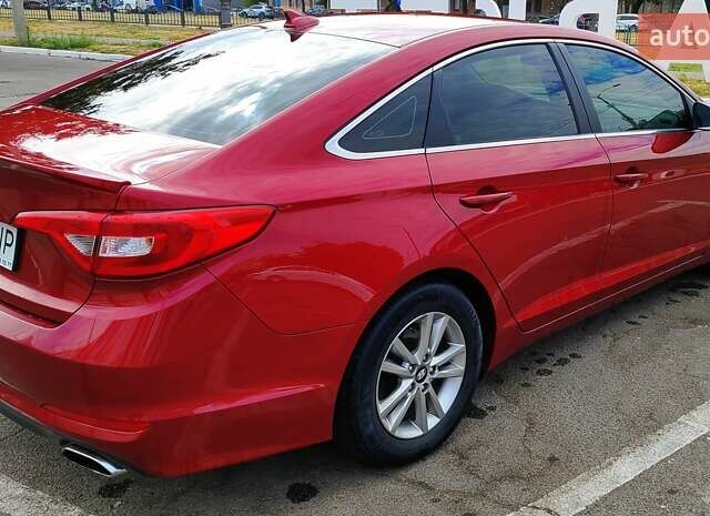 Красный Хендай Соната, объемом двигателя 2.4 л и пробегом 154 тыс. км за 10000 $, фото 5 на Automoto.ua