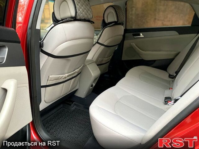 Червоний Хендай Соната, об'ємом двигуна 2.4 л та пробігом 240 тис. км за 9500 $, фото 6 на Automoto.ua