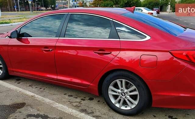 Красный Хендай Соната, объемом двигателя 2.4 л и пробегом 154 тыс. км за 10000 $, фото 3 на Automoto.ua