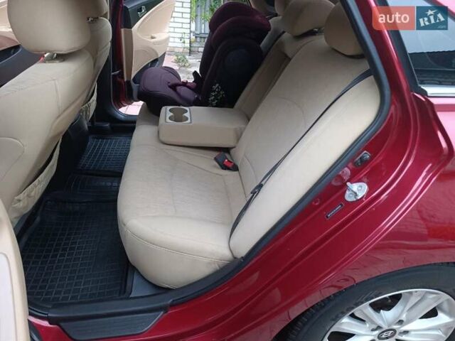 Красный Хендай Соната, объемом двигателя 2.36 л и пробегом 184 тыс. км за 6900 $, фото 10 на Automoto.ua