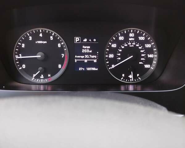 Красный Хендай Соната, объемом двигателя 2.36 л и пробегом 199 тыс. км за 11000 $, фото 19 на Automoto.ua