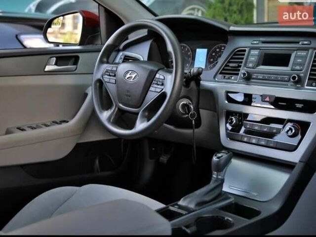 Красный Хендай Соната, объемом двигателя 2.4 л и пробегом 154 тыс. км за 10000 $, фото 15 на Automoto.ua