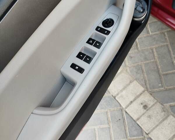 Красный Хендай Соната, объемом двигателя 2.36 л и пробегом 199 тыс. км за 11000 $, фото 11 на Automoto.ua