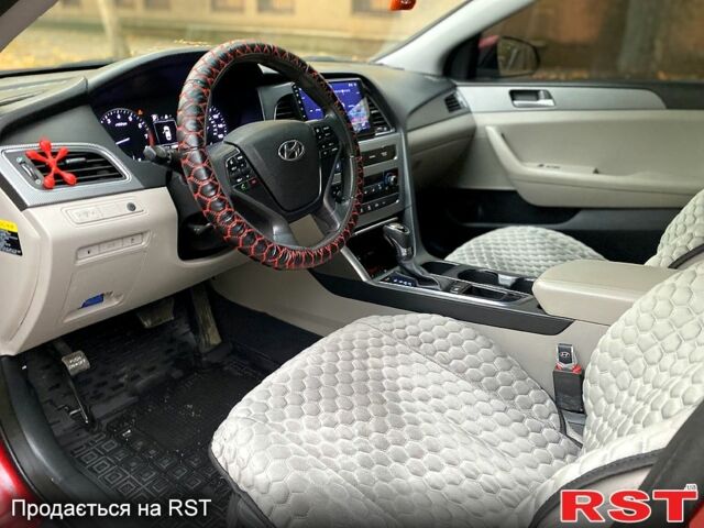 Червоний Хендай Соната, об'ємом двигуна 2.4 л та пробігом 240 тис. км за 9500 $, фото 7 на Automoto.ua