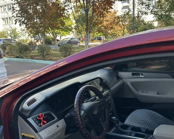 Красный Хендай Соната, объемом двигателя 2.36 л и пробегом 280 тыс. км за 8500 $, фото 6 на Automoto.ua