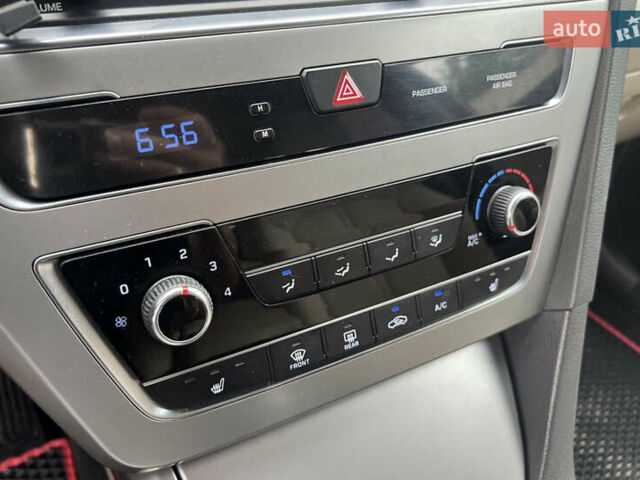 Червоний Хендай Соната, об'ємом двигуна 2.36 л та пробігом 210 тис. км за 9757 $, фото 10 на Automoto.ua