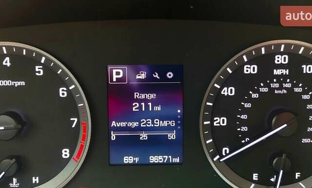 Красный Хендай Соната, объемом двигателя 2.4 л и пробегом 154 тыс. км за 10000 $, фото 17 на Automoto.ua