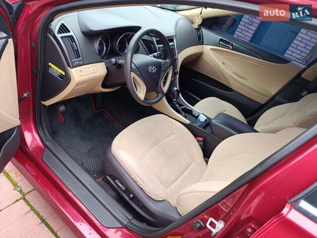 Красный Хендай Соната, объемом двигателя 2.36 л и пробегом 183 тыс. км за 6500 $, фото 6 на Automoto.ua