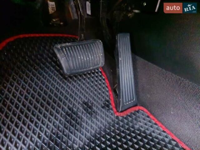 Красный Хендай Соната, объемом двигателя 2.36 л и пробегом 184 тыс. км за 6900 $, фото 26 на Automoto.ua