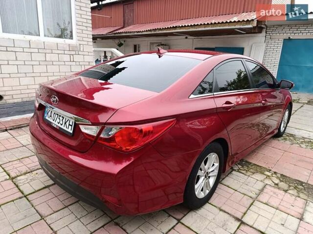 Красный Хендай Соната, объемом двигателя 2.36 л и пробегом 183 тыс. км за 6500 $, фото 2 на Automoto.ua