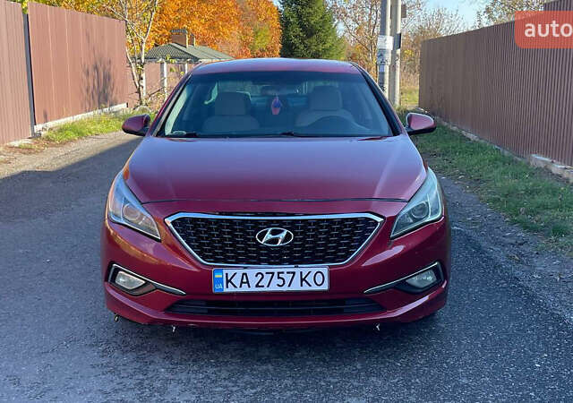 Хендай Соната 2015 в Киеве на Automoto.ua Красный Хендай Соната, объемом двигателя 2.36 л и пробегом 200 тыс. км за 8400 $, фото 10 на Automoto.ua