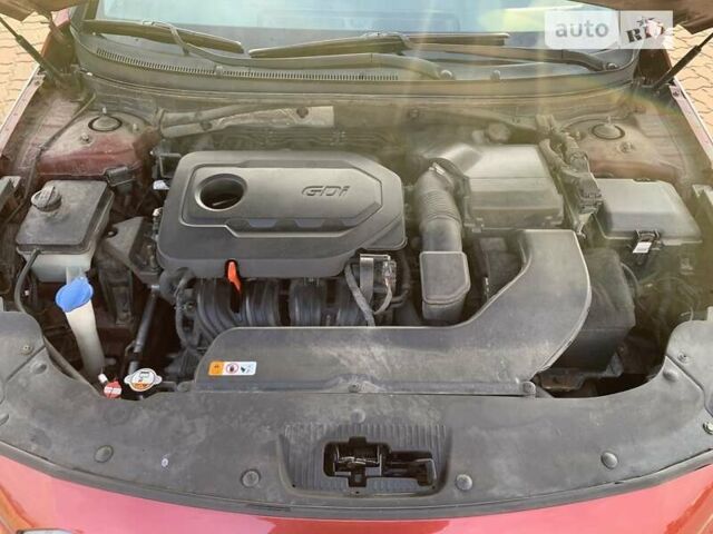 Червоний Хендай Соната, об'ємом двигуна 2.36 л та пробігом 148 тис. км за 11500 $, фото 29 на Automoto.ua