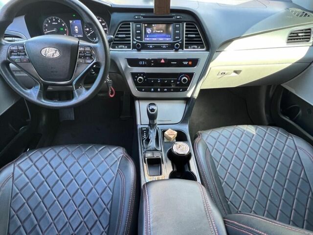 Красный Хендай Соната, объемом двигателя 2.4 л и пробегом 107 тыс. км за 9000 $, фото 12 на Automoto.ua