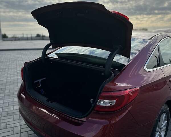 Красный Хендай Соната, объемом двигателя 2.36 л и пробегом 130 тыс. км за 10500 $, фото 14 на Automoto.ua