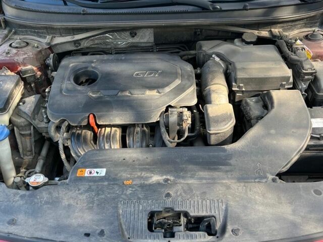 Красный Хендай Соната, объемом двигателя 2.4 л и пробегом 107 тыс. км за 9000 $, фото 18 на Automoto.ua