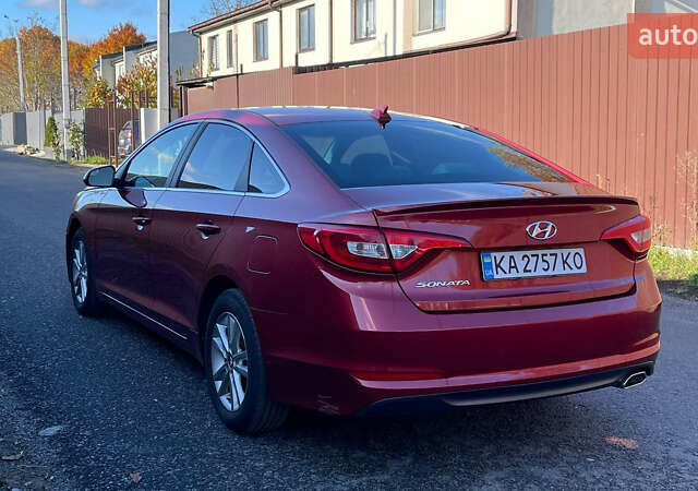 Хендай Соната 2015 в Киеве на Automoto.ua Красный Хендай Соната, объемом двигателя 2.36 л и пробегом 200 тыс. км за 8400 $, фото 4 на Automoto.ua