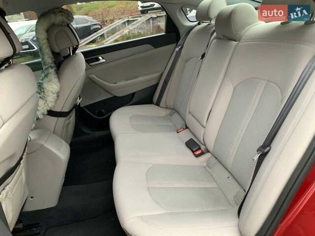 Червоний Хендай Соната, об'ємом двигуна 2.4 л та пробігом 150 тис. км за 9080 $, фото 25 на Automoto.ua