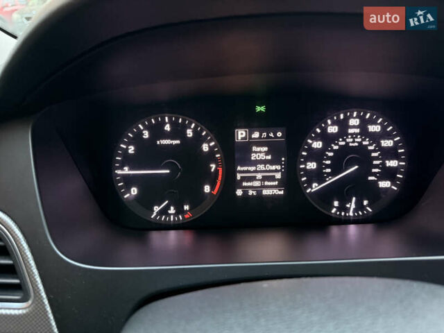 Красный Хендай Соната, объемом двигателя 2.36 л и пробегом 133 тыс. км за 10000 $, фото 2 на Automoto.ua