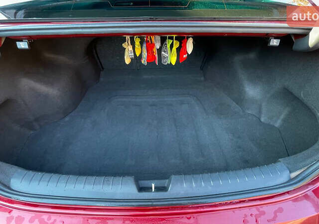 Хендай Соната 2015 в Киеве на Automoto.ua Красный Хендай Соната, объемом двигателя 2.36 л и пробегом 200 тыс. км за 8400 $, фото 9 на Automoto.ua