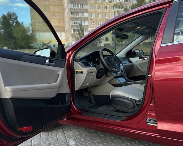 Красный Хендай Соната, объемом двигателя 2.36 л и пробегом 130 тыс. км за 10500 $, фото 8 на Automoto.ua