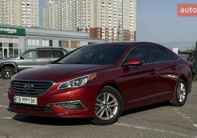 Червоний Хендай Соната, об'ємом двигуна 2.4 л та пробігом 133 тис. км за 9500 $, фото 2 на Automoto.ua