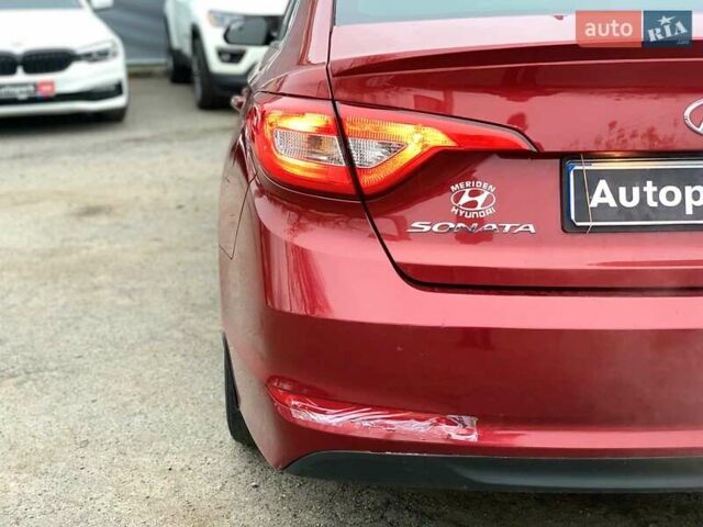 Червоний Хендай Соната, об'ємом двигуна 2.4 л та пробігом 150 тис. км за 9080 $, фото 10 на Automoto.ua