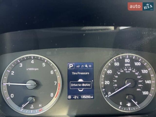 Червоний Хендай Соната, об'ємом двигуна 2.4 л та пробігом 218 тис. км за 9300 $, фото 34 на Automoto.ua