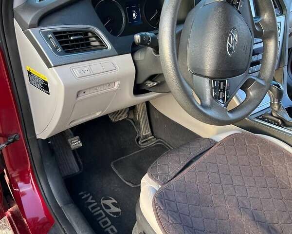 Червоний Хендай Соната, об'ємом двигуна 2.4 л та пробігом 218 тис. км за 9300 $, фото 28 на Automoto.ua