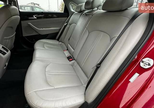 Красный Хендай Соната, объемом двигателя 2 л и пробегом 148 тыс. км за 13500 $, фото 8 на Automoto.ua