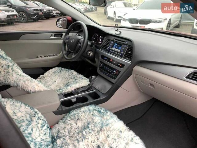 Червоний Хендай Соната, об'ємом двигуна 2.4 л та пробігом 150 тис. км за 9080 $, фото 22 на Automoto.ua