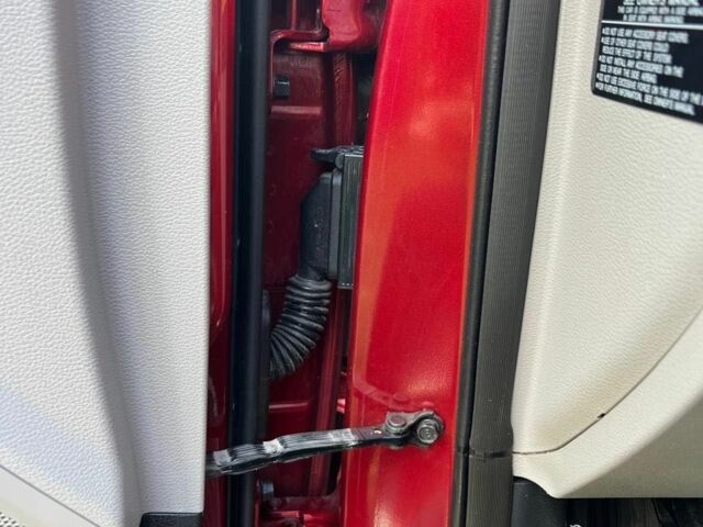 Красный Хендай Соната, объемом двигателя 2.4 л и пробегом 107 тыс. км за 9000 $, фото 16 на Automoto.ua