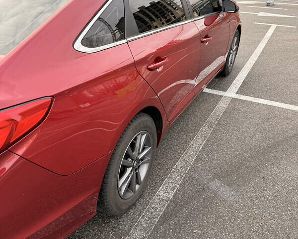 Красный Хендай Соната, объемом двигателя 2.36 л и пробегом 133 тыс. км за 10000 $, фото 5 на Automoto.ua