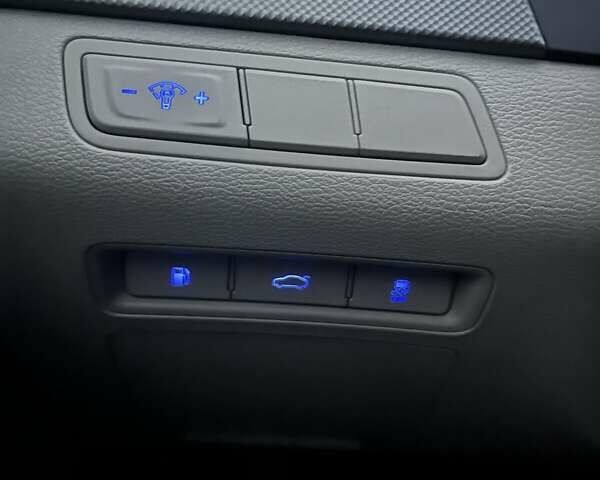 Красный Хендай Соната, объемом двигателя 2.4 л и пробегом 85 тыс. км за 11500 $, фото 13 на Automoto.ua