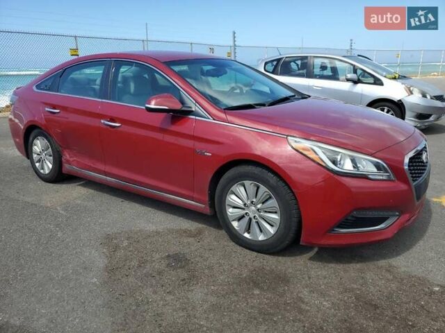 Хендай Соната 2015 в Львове на Automoto.ua Красный Хендай Соната, объемом двигателя 2 л и пробегом 140 тыс. км за 1600 $, фото 3 на Automoto.ua