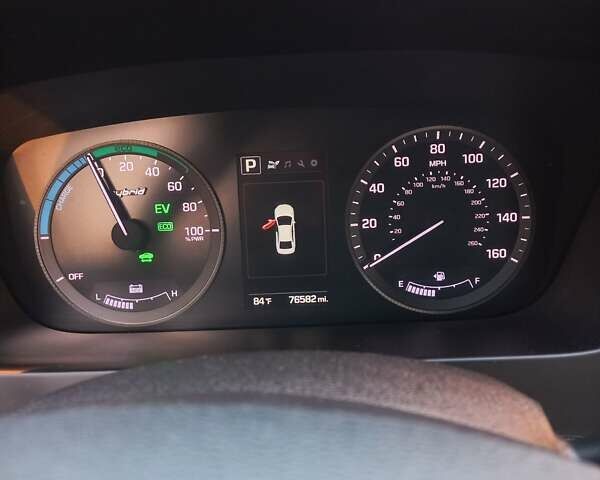 Красный Хендай Соната, объемом двигателя 2 л и пробегом 121 тыс. км за 14000 $, фото 12 на Automoto.ua