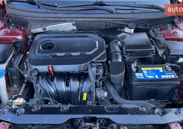 Хендай Соната 2015 в Киеве на Automoto.ua Красный Хендай Соната, объемом двигателя 2.36 л и пробегом 200 тыс. км за 8400 $, фото 7 на Automoto.ua