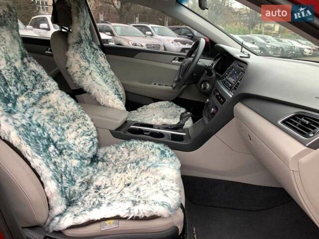 Червоний Хендай Соната, об'ємом двигуна 2.4 л та пробігом 150 тис. км за 9080 $, фото 23 на Automoto.ua