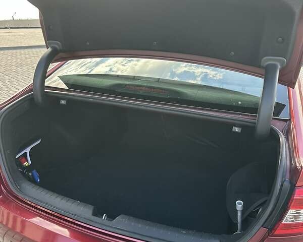 Красный Хендай Соната, объемом двигателя 2.36 л и пробегом 130 тыс. км за 10500 $, фото 15 на Automoto.ua