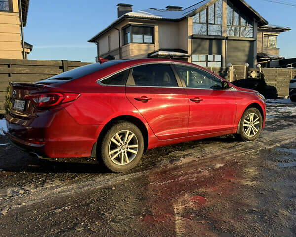 Красный Хендай Соната, объемом двигателя 2.36 л и пробегом 173 тыс. км за 9700 $, фото 2 на Automoto.ua