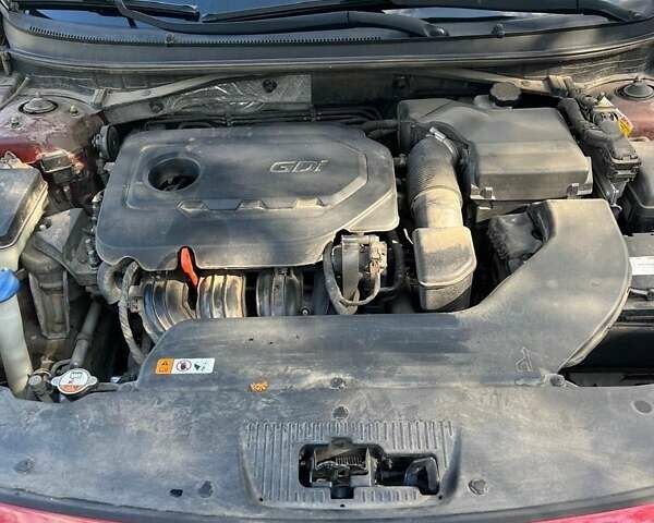 Красный Хендай Соната, объемом двигателя 2.4 л и пробегом 170 тыс. км за 9000 $, фото 17 на Automoto.ua