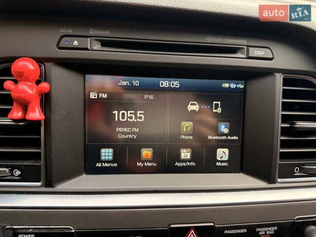 Красный Хендай Соната, объемом двигателя 2.36 л и пробегом 133 тыс. км за 10000 $, фото 14 на Automoto.ua