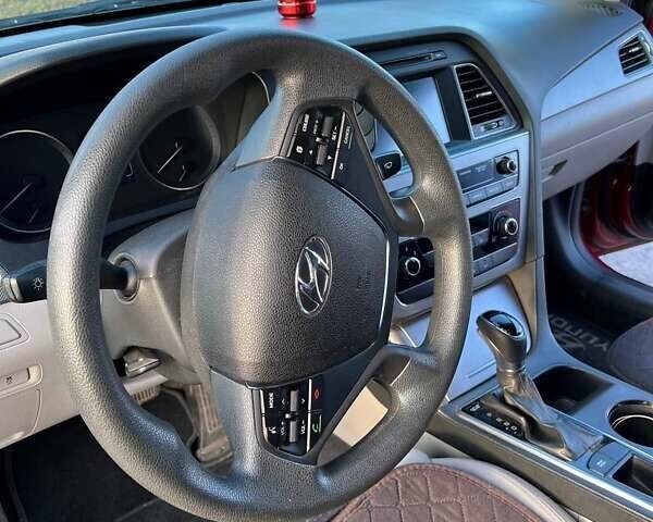 Червоний Хендай Соната, об'ємом двигуна 2.4 л та пробігом 218 тис. км за 9300 $, фото 25 на Automoto.ua