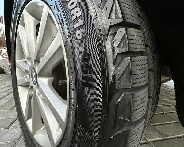 Красный Хендай Соната, объемом двигателя 2.36 л и пробегом 130 тыс. км за 10500 $, фото 17 на Automoto.ua