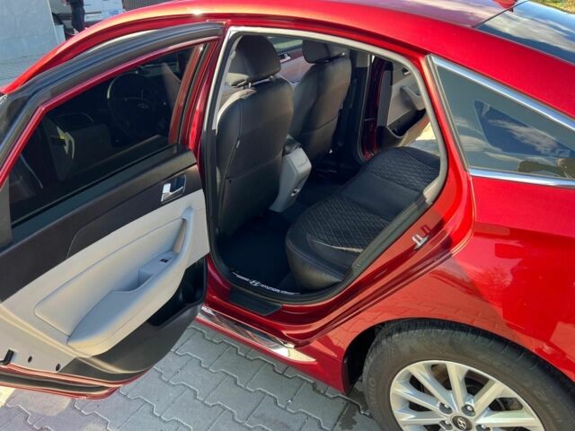 Красный Хендай Соната, объемом двигателя 2.4 л и пробегом 107 тыс. км за 9000 $, фото 8 на Automoto.ua