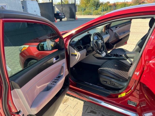 Красный Хендай Соната, объемом двигателя 2.4 л и пробегом 107 тыс. км за 9000 $, фото 7 на Automoto.ua