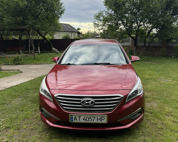 Красный Хендай Соната, объемом двигателя 1.6 л и пробегом 70 тыс. км за 12000 $, фото 1 на Automoto.ua