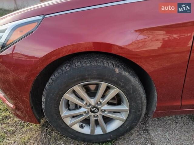 Червоний Хендай Соната, об'ємом двигуна 2.36 л та пробігом 168 тис. км за 9999 $, фото 7 на Automoto.ua